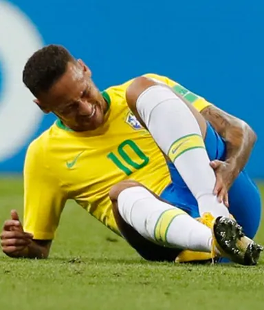 Neymar Rolling